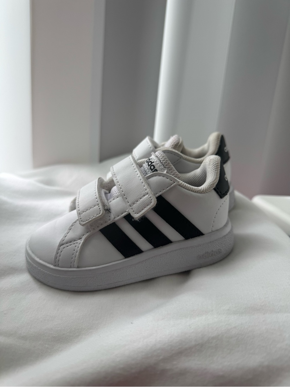 adidas Kids White Sneakers with Black Stripes and Velcro